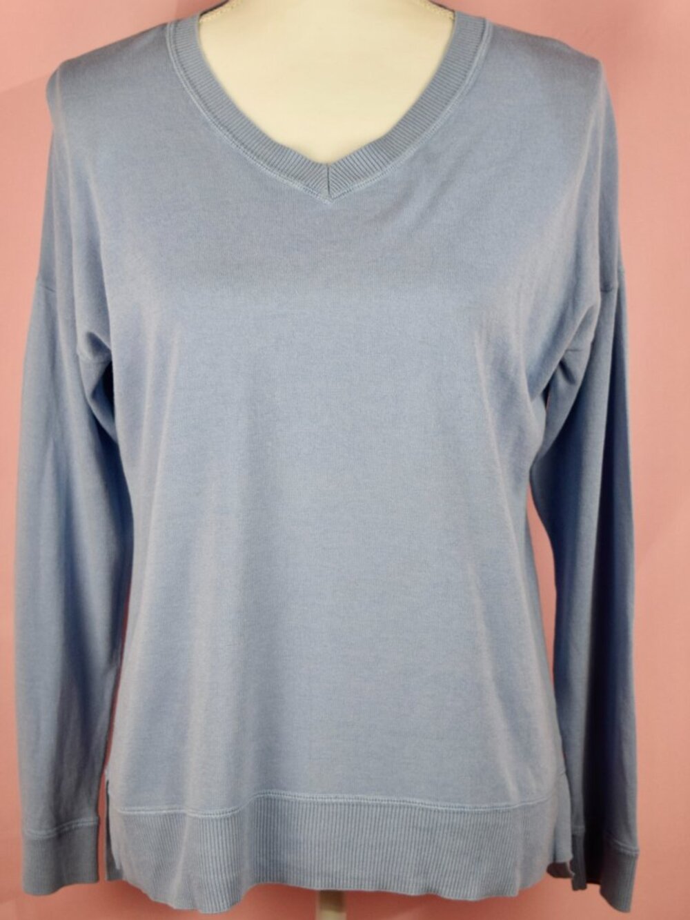 Talbots Light Blue V-Neck Long-Sleeve Pullover Sweater | Size M